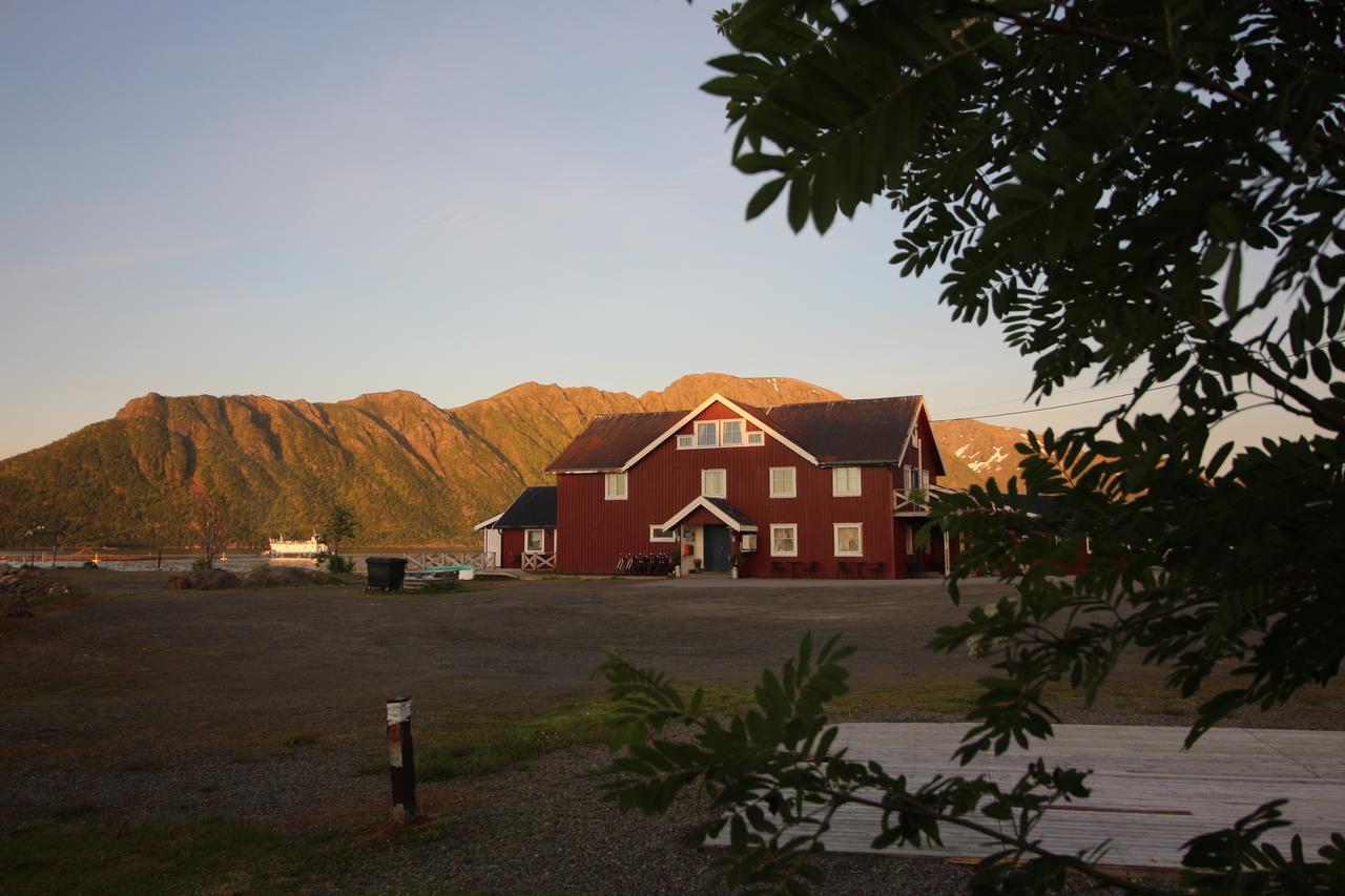 Toftenes Sjohuscamping Alsvåg Екстериор снимка
