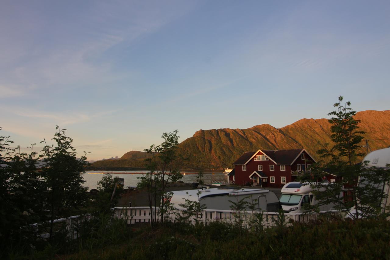 Toftenes Sjohuscamping Alsvåg Екстериор снимка