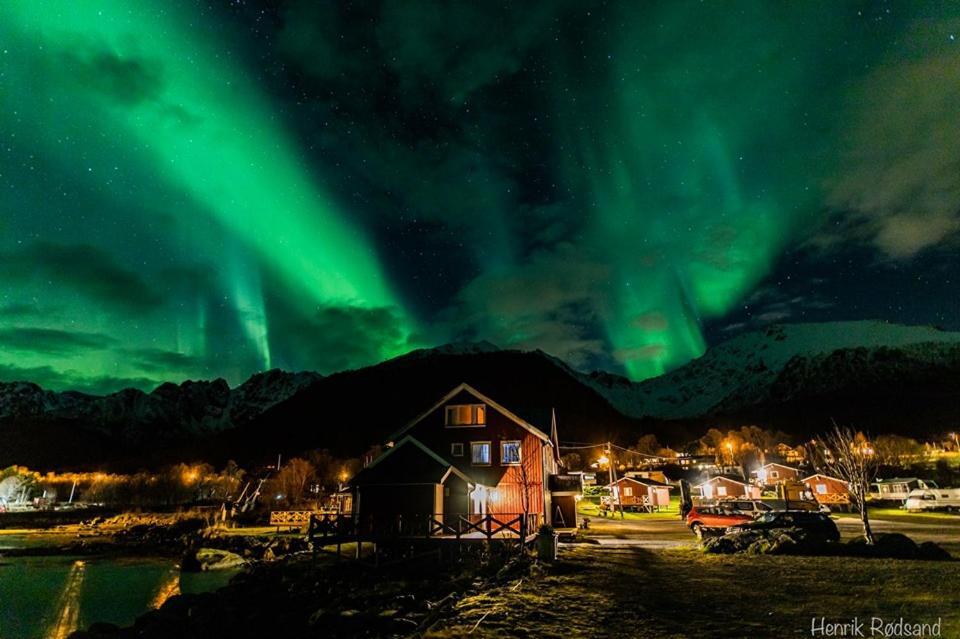 Toftenes Sjohuscamping Alsvåg Екстериор снимка